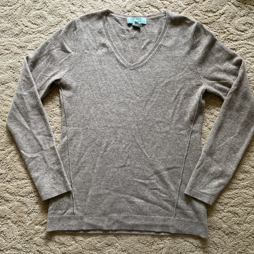 Celeste cashmere taupe V-neck sweater with detailed trim